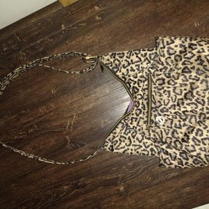 Travelon leopard print purse